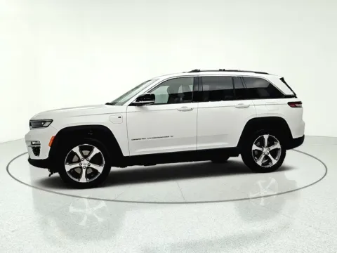 Another view of 2023 Jeep Grand Cherokee 4xe for sale in Gurnee, IL at CarWise Gurnee