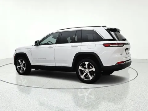 More photos of 2023 Jeep Grand Cherokee 4xe at CarWise Gurnee, IL