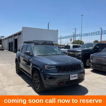 Blue 2019 Jeep Grand Cherokee Trailhawk for sale in Gurnee, IL