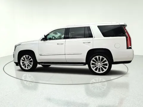 More photos of 2018 Cadillac Escalade Luxury at CarWise Gurnee, IL