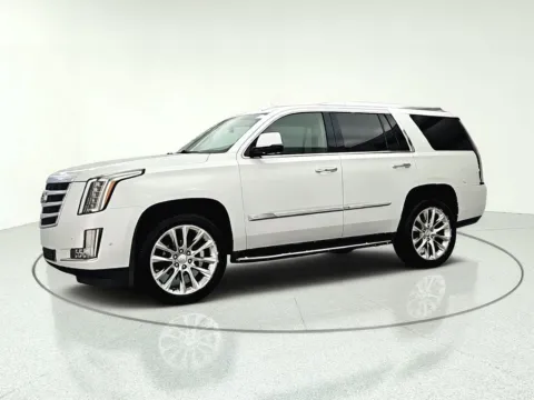 Another view of 2018 Cadillac Escalade Luxury for sale in Gurnee, IL at CarWise Gurnee