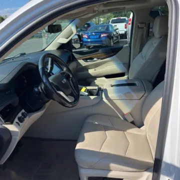 Another view of 2018 Cadillac Escalade Luxury for sale in Gurnee, IL at CarWise Gurnee