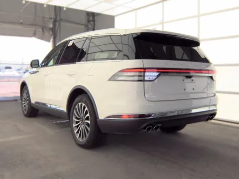 Photos of 2023 Lincoln Aviator Standard for sale in Gurnee, IL at CarWise Gurnee