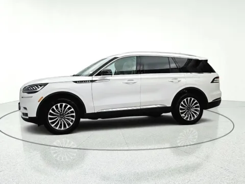 Another view of 2023 Lincoln Aviator Standard for sale in Gurnee, IL at CarWise Gurnee