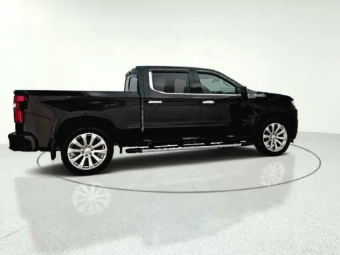 More photos of 2020 Chevrolet Silverado 1500 High Country at CarWise Gurnee, IL