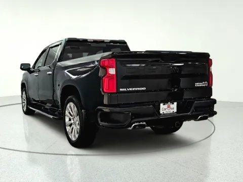 More photos of 2020 Chevrolet Silverado 1500 High Country at CarWise Gurnee, IL