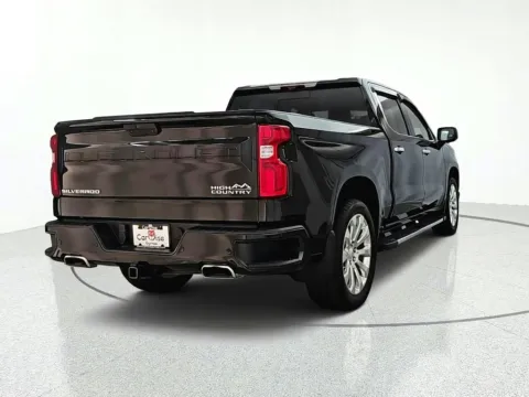 More photos of 2020 Chevrolet Silverado 1500 High Country at CarWise Gurnee, IL