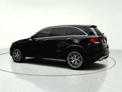 More photos of 2022 Mercedes-Benz GLC 300 at CarWise Gurnee, IL