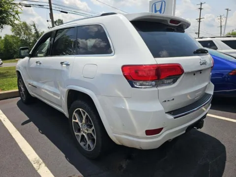 Photos of 2021 Jeep Grand Cherokee Overland for sale in Gurnee, IL at CarWise Gurnee