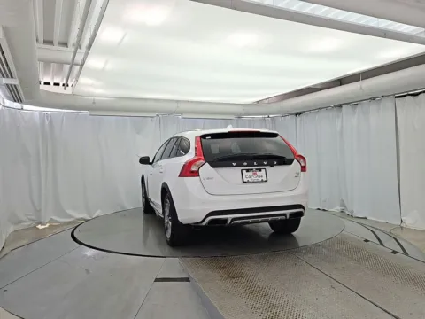 More photos of 2018 Volvo V60 Cross Country T5 at CarWise Gurnee, IL