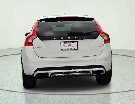 More photos of 2018 Volvo V60 Cross Country T5 at CarWise Gurnee, IL