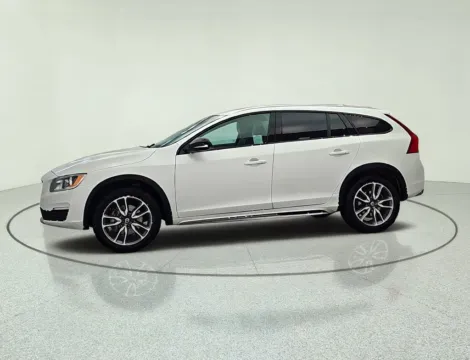 Another view of 2018 Volvo V60 Cross Country T5 for sale in Gurnee, IL at CarWise Gurnee