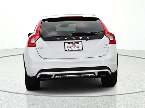 More photos of 2018 Volvo V60 Cross Country T5 at CarWise Gurnee, IL