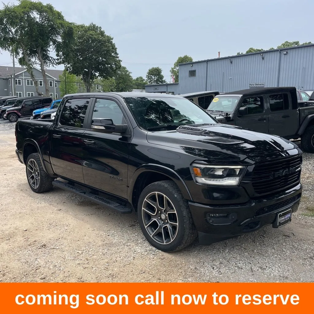 Black 2019 Ram 1500 Laramie for sale in Gurnee, IL