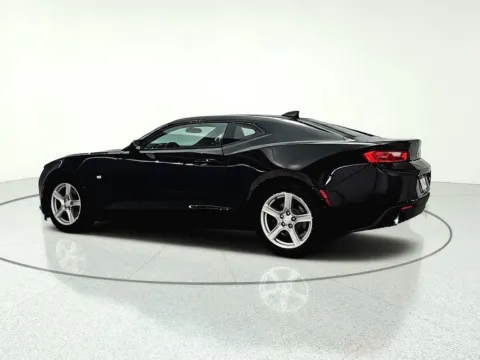 More photos of 2016 Chevrolet Camaro 1LT at CarWise Gurnee, IL