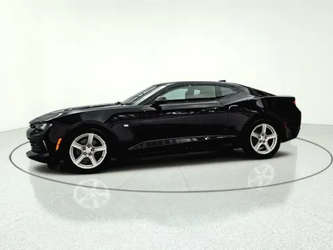 Another view of 2016 Chevrolet Camaro 1LT for sale in Gurnee, IL at CarWise Gurnee
