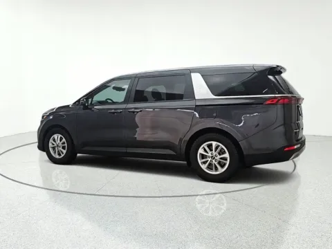 More photos of 2024 Kia Carnival LX at CarWise Gurnee, IL