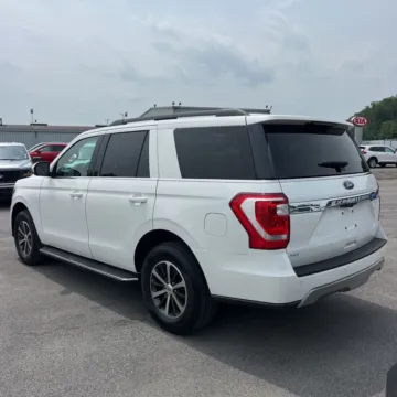 Photos of 2021 Ford Expedition XLT for sale in Gurnee, IL at CarWise Gurnee