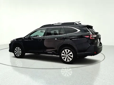 More photos of 2023 Subaru Outback Premium at CarWise Gurnee, IL