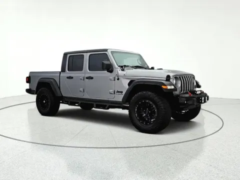 Photos of 2020 Jeep Gladiator Sport for sale in Gurnee, IL at CarWise Gurnee