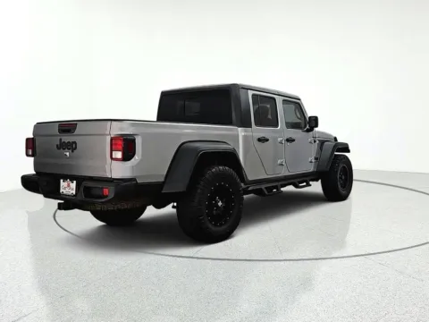 More photos of 2020 Jeep Gladiator Sport at CarWise Gurnee, IL
