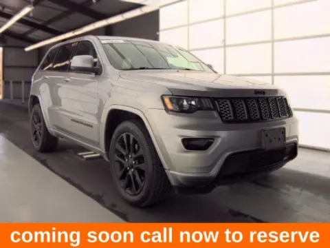 Silver 2019 Jeep Grand Cherokee Altitude for sale in Gurnee, IL