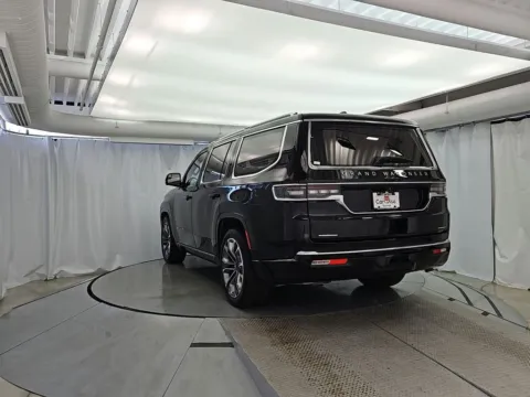 More photos of 2022 Jeep Grand Wagoneer Series III at CarWise Gurnee, IL