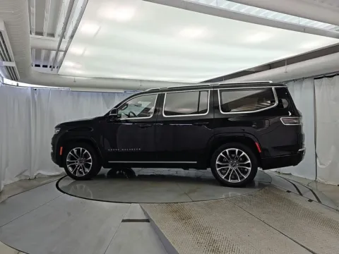 More photos of 2022 Jeep Grand Wagoneer Series III at CarWise Gurnee, IL