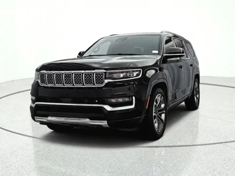 Photos of 2022 Jeep Grand Wagoneer Series III for sale in Gurnee, IL at CarWise Gurnee
