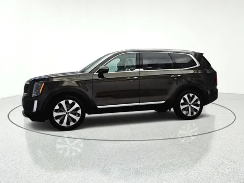 Another view of 2022 Kia Telluride S for sale in Gurnee, IL at CarWise Gurnee