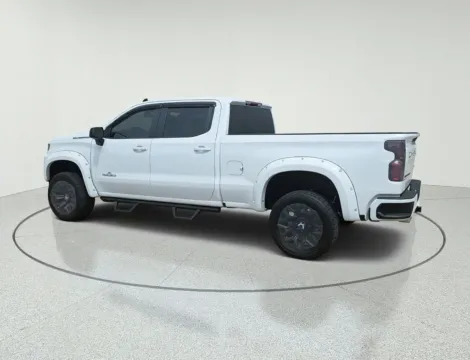 More photos of 2019 Chevrolet Silverado 1500 RST at CarWise Gurnee, IL