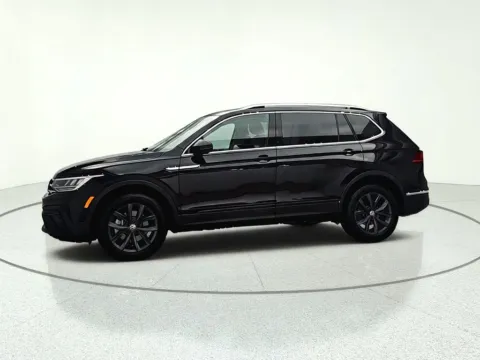 Another view of 2024 Volkswagen Tiguan 2.0T SE for sale in Gurnee, IL at CarWise Gurnee