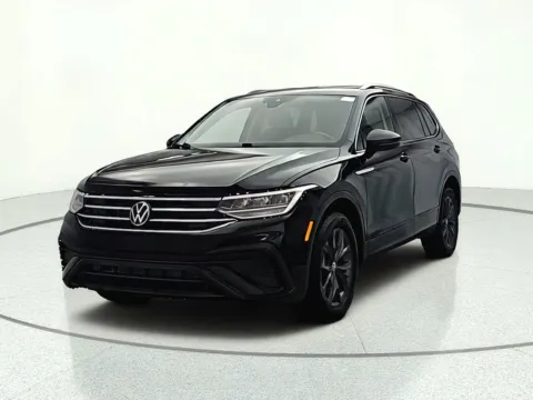 Photos of 2024 Volkswagen Tiguan 2.0T SE for sale in Gurnee, IL at CarWise Gurnee