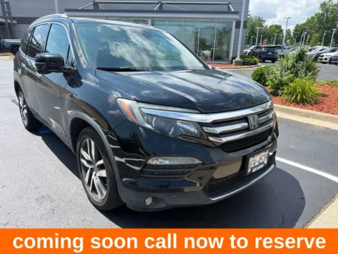 Black 2016 Honda Pilot Touring for sale in Gurnee, IL