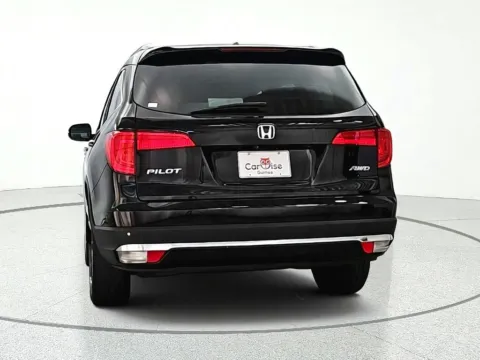 More photos of 2016 Honda Pilot Touring at CarWise Gurnee, IL