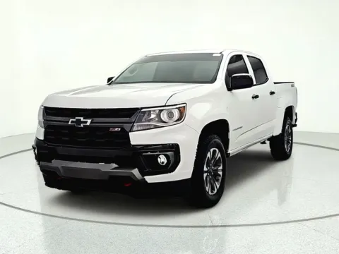 Photos of 2021 Chevrolet Colorado Z71 for sale in Gurnee, IL at CarWise Gurnee