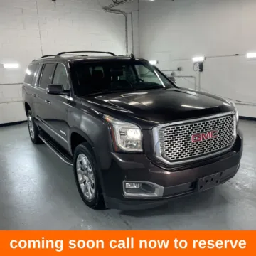 Gray 2017 GMC Yukon XL Denali for sale in Gurnee, IL