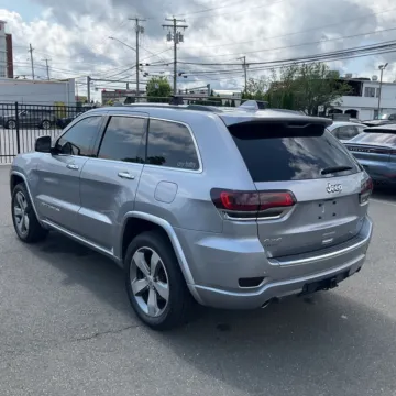 Photos of 2015 Jeep Grand Cherokee Overland for sale in Gurnee, IL at CarWise Gurnee