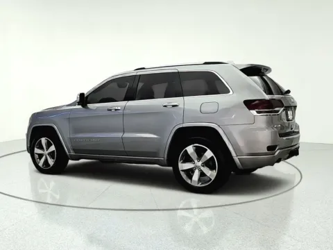 More photos of 2015 Jeep Grand Cherokee Overland at CarWise Gurnee, IL
