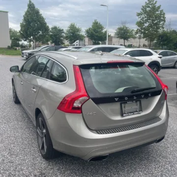 Photos of 2016 Volvo V60 T5 for sale in Gurnee, IL at CarWise Gurnee