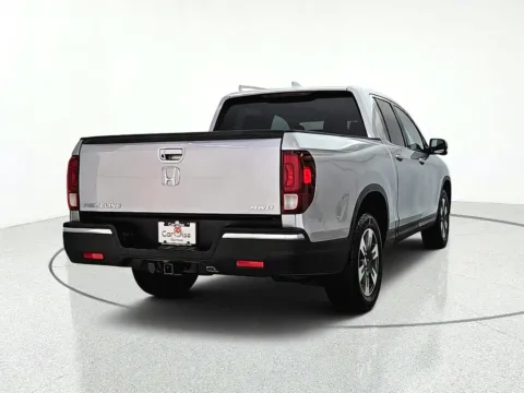 More photos of 2017 Honda Ridgeline RTL-T at CarWise Gurnee, IL