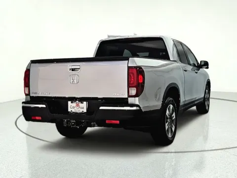 More photos of 2017 Honda Ridgeline RTL-T at CarWise Gurnee, IL
