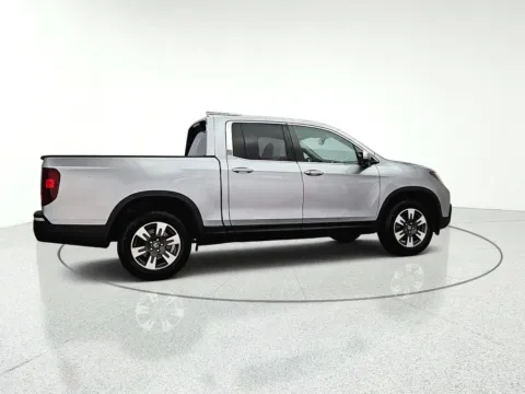 Another view of 2017 Honda Ridgeline RTL-T for sale in Gurnee, IL at CarWise Gurnee
