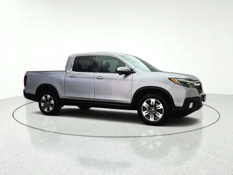 Photos of 2017 Honda Ridgeline RTL-T for sale in Gurnee, IL at CarWise Gurnee