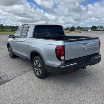 Photos of 2017 Honda Ridgeline RTL-T for sale in Gurnee, IL at CarWise Gurnee