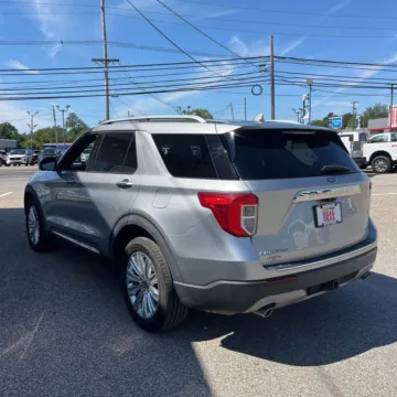 Photos of 2020 Ford Explorer Limited for sale in Gurnee, IL at CarWise Gurnee