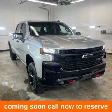 Silver 2020 Chevrolet Silverado 1500 LT Trail Boss for sale in Gurnee, IL