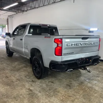 Photos of 2020 Chevrolet Silverado 1500 LT Trail Boss for sale in Gurnee, IL at CarWise Gurnee