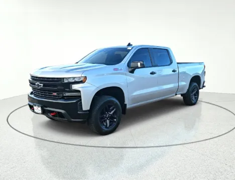 More photos of 2020 Chevrolet Silverado 1500 LT Trail Boss at CarWise Gurnee, IL