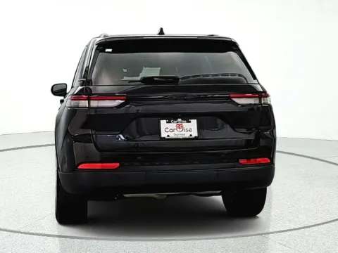 More photos of 2023 Jeep Grand Cherokee 4xe at CarWise Gurnee, IL